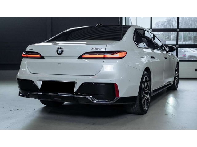 BMW 740d 740d xDrive M Pack - автомобили, коли, обяви за нови и употребявани 3