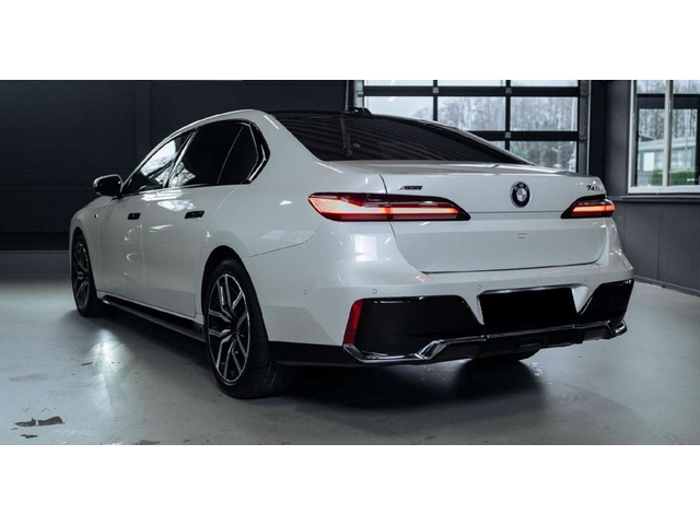 BMW 740d 740d xDrive M Pack - автомобили, коли, обяви за нови и употребявани 5