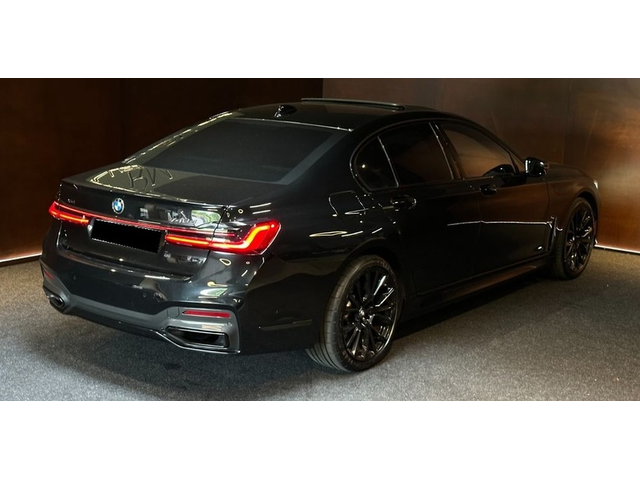 BMW 740d 740d xDrive M-Pack - автомобили, коли, обяви за нови и употребявани 2