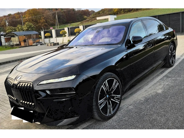 BMW 740d 740d xDrive M-Sport - автомобили, коли, обяви за нови и употребявани 0