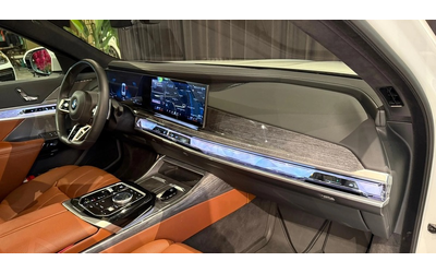 BMW 740d 740d xDrive M-Sport Pack - автомобили, коли, обяви за нови и употребявани 10