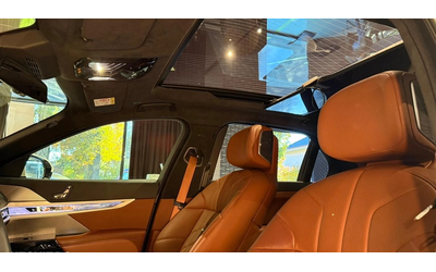 BMW 740d 740d xDrive M-Sport Pack - автомобили, коли, обяви за нови и употребявани 7