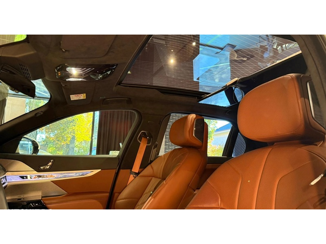 BMW 740d 740d xDrive M-Sport Pack - автомобили, коли, обяви за нови и употребявани 7