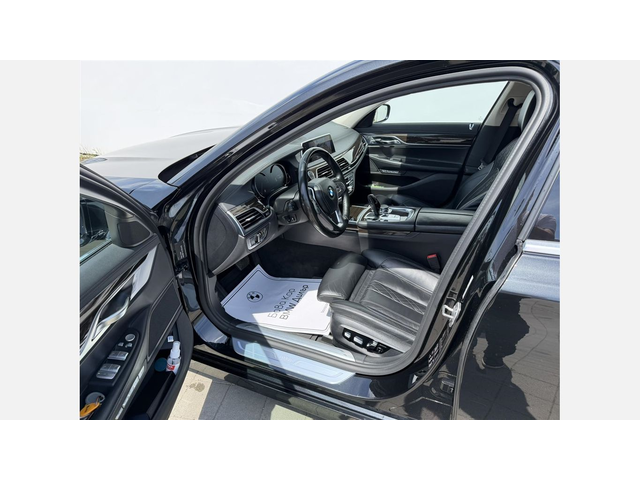 BMW 740d xDrive - автомобили, коли, обяви за нови и употребявани 6