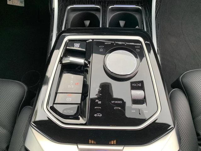 BMW 740d 740d - автомобили, коли, обяви за нови и употребявани 12