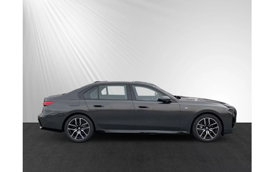 bmw-740d-xdrive-m-sport-hud-skylounge-panorama-distronic-360-szh-luft-bowers-wilkins-massage-leder-fullled-ambient-20zoll-icarbg-29kkm-my23-icarstarazagora - 3