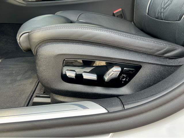 BMW 740Ld xDrive Гаранция Executive Drive Pro B&W TV - автомобили, коли, обяви за нови и употребявани 16