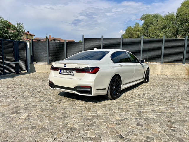 BMW 740Ld xDrive Гаранция Executive Drive Pro B&W TV - автомобили, коли, обяви за нови и употребявани 1