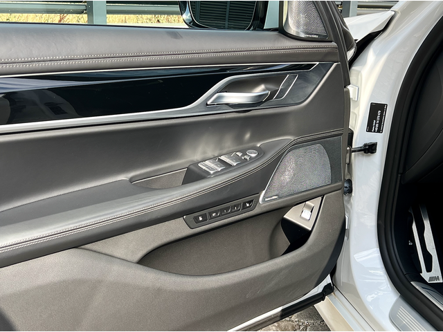 BMW 740Ld xDrive Гаранция Executive Drive Pro B&W TV - автомобили, коли, обяви за нови и употребявани 9