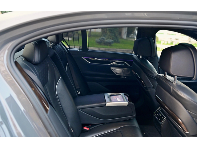 BMW 745e 745e M-Sport - автомобили, коли, обяви за нови и употребявани 10