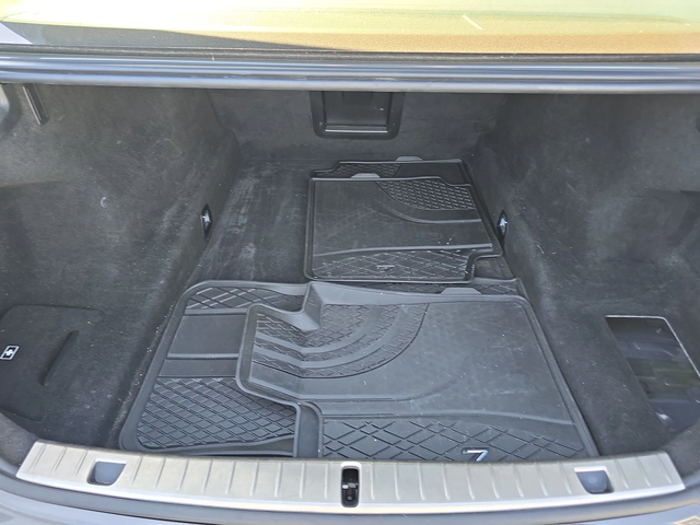 BMW 750 M-PACK* LASERLIGHT* DISTRO* HEADUP* МАСАЖ* ОБДУХ* - автомобили, коли, обяви за нови и употребявани 14