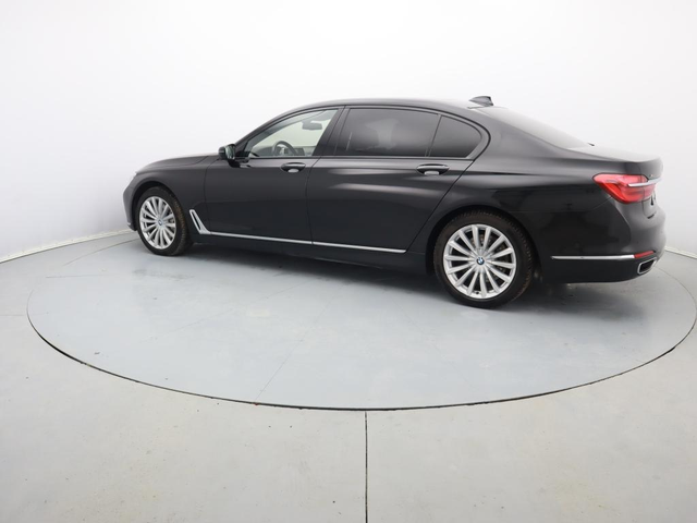 BMW 750 - автомобили, коли, обяви за нови и употребявани 23