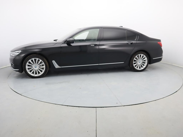 BMW 750 - автомобили, коли, обяви за нови и употребявани 28