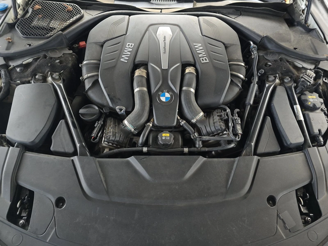 BMW 750 Li / M-PACK / FULL MAXX / УНИКАТ ! - автомобили, коли, обяви за нови и употребявани 13