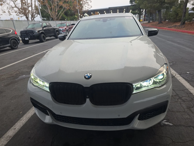 BMW 750 Li / M-PACK / FULL MAXX / УНИКАТ ! - автомобили, коли, обяви за нови и употребявани 1