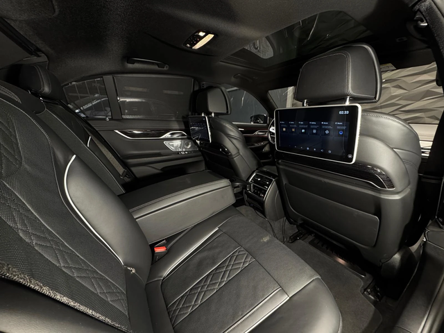 BMW 750 i xDrive M-sportpack 3d B&W* 360* Pano* 3xTV - автомобили, коли, обяви за нови и употребявани 8