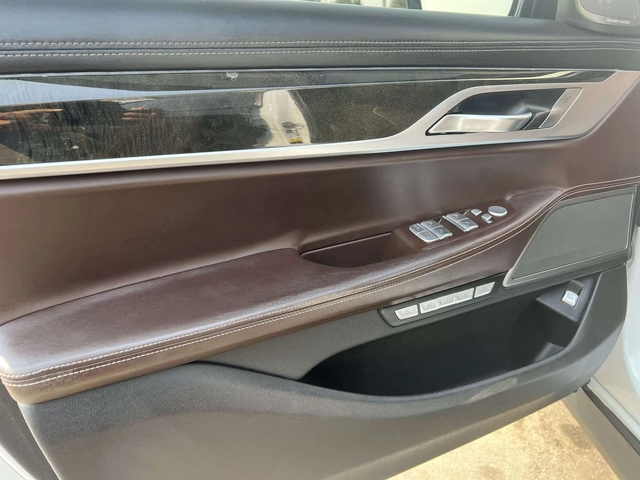 BMW 750 * CARFAX * ЦЕНА ДО БГ - автомобили, коли, обяви за нови и употребявани 8