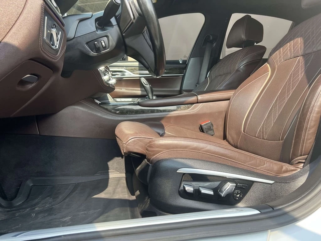 BMW 750 * CARFAX * ЦЕНА ДО БГ - автомобили, коли, обяви за нови и употребявани 9