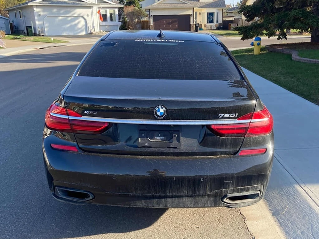 BMW 750 * 750i xDrive * CARFAX * ЦЕНА ДО БГ - автомобили, коли, обяви за нови и употребявани 4