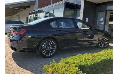 BMW 750 Ld xDrive M Sport - автомобили, коли, обяви за нови и употребявани 8