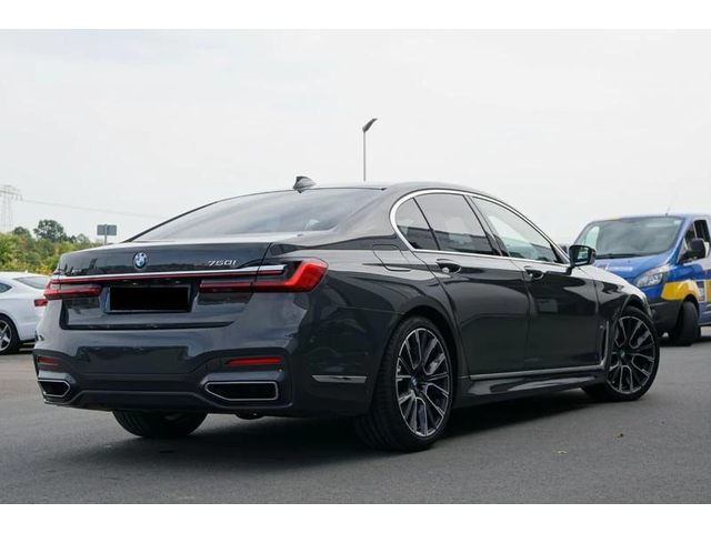 BMW 750 i xDrive M Sport - автомобили, коли, обяви за нови и употребявани 6