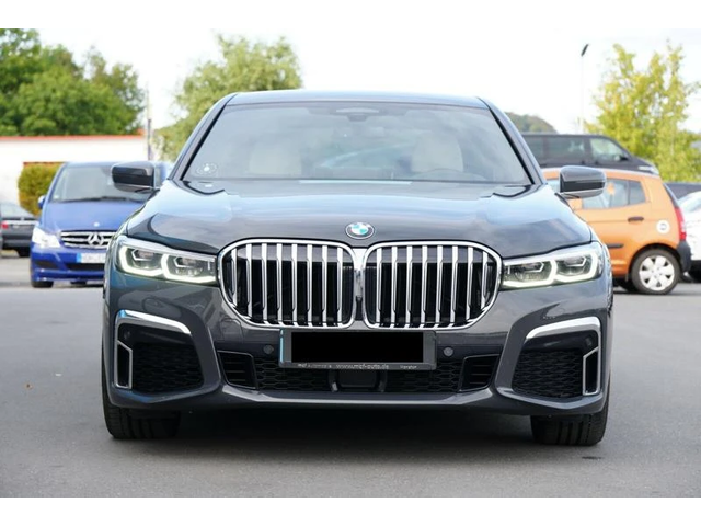 BMW 750 i xDrive M Sport - автомобили, коли, обяви за нови и употребявани 7