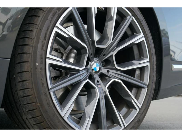 BMW 750 i xDrive M Sport - автомобили, коли, обяви за нови и употребявани 8