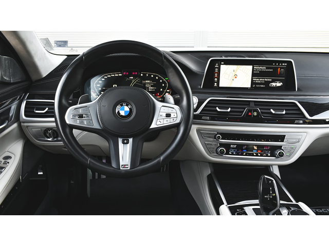 BMW 750 i xDrive M Sport Sportautomatic - автомобили, коли, обяви за нови и употребявани 8