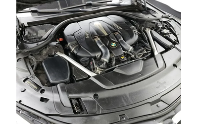 BMW 750 xDrive - автомобили, коли, обяви за нови и употребявани 11