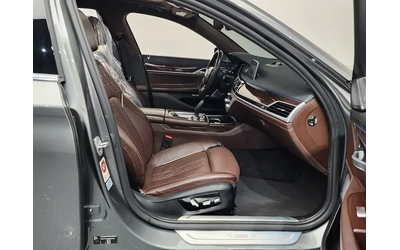 BMW 750 Li xDrive Premium - автомобили, коли, обяви за нови и употребявани 10