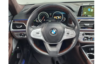 BMW 750 Li xDrive Premium - автомобили, коли, обяви за нови и употребявани 12