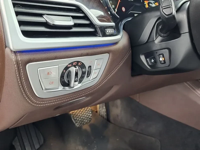 BMW 750 Li xDrive Premium - автомобили, коли, обяви за нови и употребявани 13