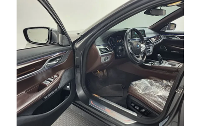BMW 750 Li xDrive Premium - автомобили, коли, обяви за нови и употребявани 9