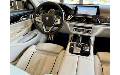 BMW 750 xDrive 50i* M* Carbon* Individual* Лизинг* - автомобили, коли, обяви за нови и употребявани 8