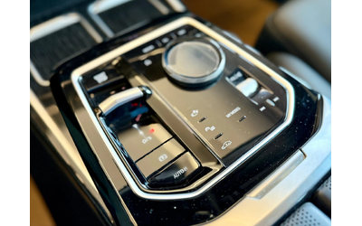 BMW 750 e* Bowers&Wilkins* Лизинг* Swarovski - автомобили, коли, обяви за нови и употребявани 12