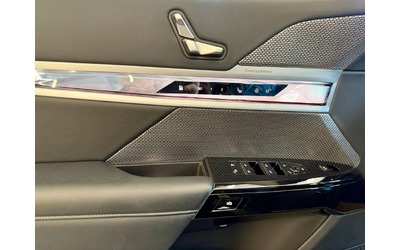 BMW 750 e* Bowers&Wilkins* Лизинг* Swarovski - автомобили, коли, обяви за нови и употребявани 6