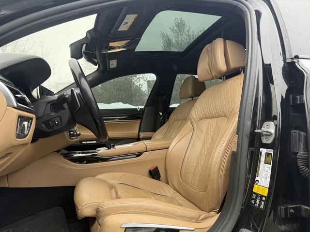 BMW 750 M-PACK* BLACK OPTIK* HARMAN* МАСАЖ* 360* CARFAX - автомобили, коли, обяви за нови и употребявани 8