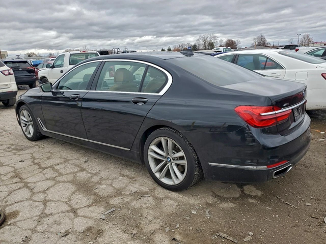 BMW 750 XDRIVE* ДИГИТАЛНО* ТАБЛО* 360КАМЕРА* LANE* ASSIST* - автомобили, коли, обяви за нови и употребявани 3