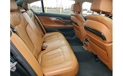 BMW 750 XDRIVE* ДИГИТАЛНО* ТАБЛО* 360КАМЕРА* LANE* ASSIST* - автомобили, коли, обяви за нови и употребявани 9