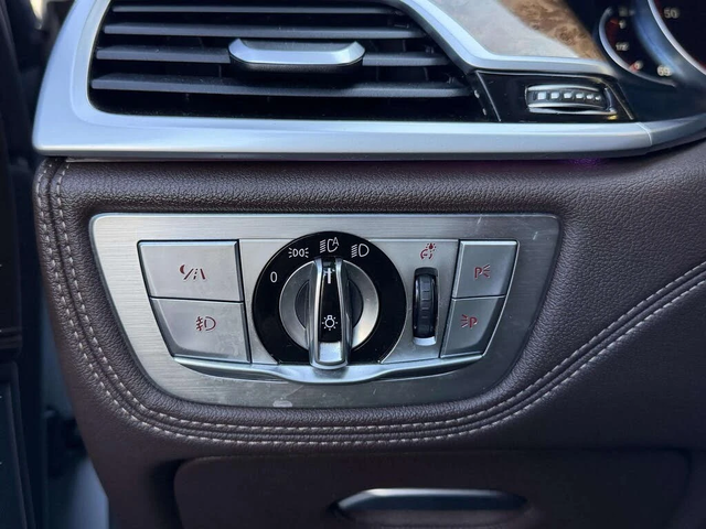 BMW 750 xDrive* АвтоКредит* (ЦЕНА ДО БГ) - автомобили, коли, обяви за нови и употребявани 13