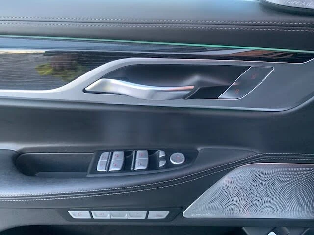 BMW 750 xDrive* AвтоКредит* (ЦЕНА ДО БГ) - автомобили, коли, обяви за нови и употребявани 1