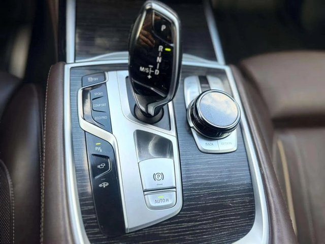 BMW 750 xDrive* AвтоКредит* (ЦЕНА ДО БГ) - автомобили, коли, обяви за нови и употребявани 13