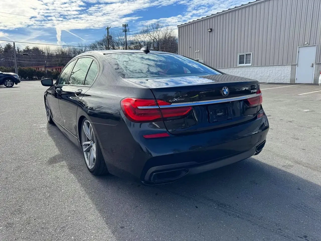 BMW 750 XI - автомобили, коли, обяви за нови и употребявани 4