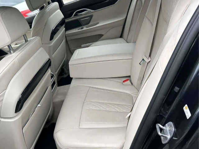 BMW 750 | DISTRONIC | HUD | ОБДУХВАНЕ | - автомобили, коли, обяви за нови и употребявани 2