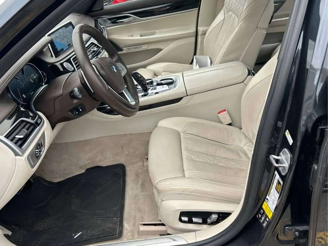 BMW 750 | DISTRONIC | HUD | ОБДУХВАНЕ | - автомобили, коли, обяви за нови и употребявани 4
