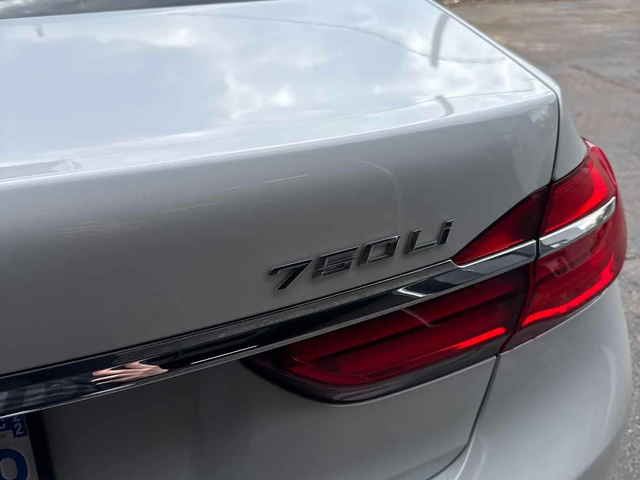BMW 750 * XDRIVE * ТЕЛЕВИЗОРИ * 360 * ДИСТРОНИК * ОБДУХВАН - автомобили, коли, обяви за нови и употребявани 12