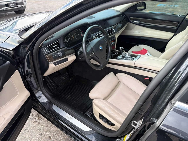 BMW 750 * ГЛАВНО ПРЕДСТАВИТЕЛСТВО* - автомобили, коли, обяви за нови и употребявани 6
