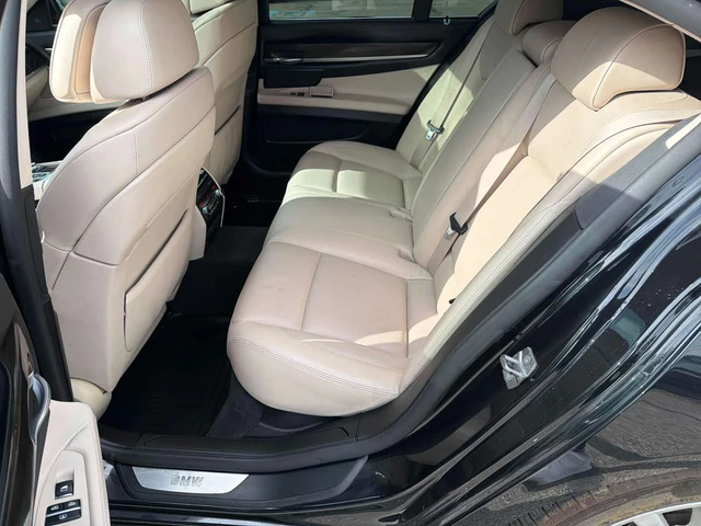 BMW 750 * ГЛАВНО ПРЕДСТАВИТЕЛСТВО* - автомобили, коли, обяви за нови и употребявани 7