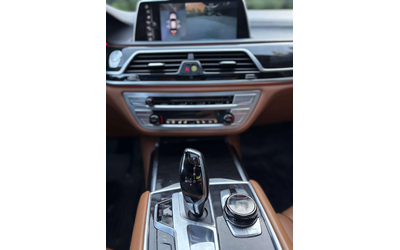 BMW 750 LONG * BOWERS&WILKINS* МАСАЖИ* ДИСТРОНИК* ОБДУХВАН - автомобили, коли, обяви за нови и употребявани 10