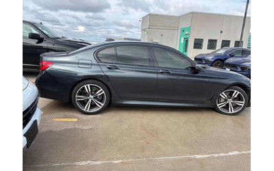 bmw-750 - 2
